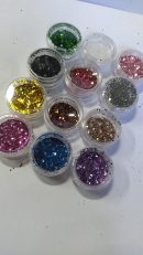 Kit 12 Potinhos de Glitter KAISA – Brilho para Unhas e Decoração